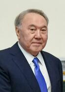 カザフスタン前大統領が完全引退