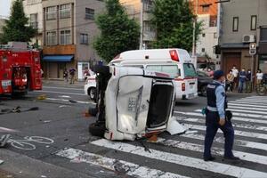 パトカー追跡の車が事故 京都 ４人重軽傷 全国のニュース 佐賀新聞live